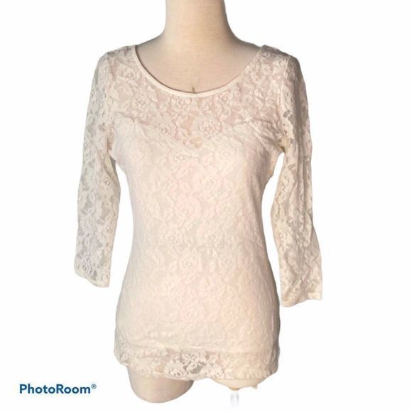 GUESS Cream Lace Scoop Neck‎ Shirt - Picture 6 of 6